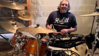 The Genesis Show rig rundown with Jeff Giuliani - playing Phil Collins’s 1976 drum parts