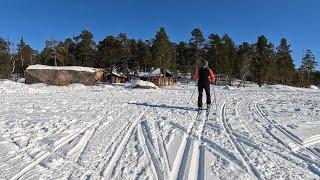 Inari, Pielpajärven erämaakirkko. Hiihtoretki Inarinjärven jäällä Pielpavuonolle