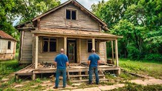 How Two Men Transformed an Abandoned House @cleanupfree2t970