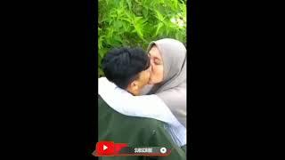 VIRAL ciuman hijab di kebun