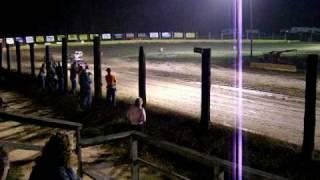 Bradley Roberts racing mod light at middleford speedway