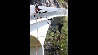 Yuriy Trysh bungee jumping from the highest bridge in Italy