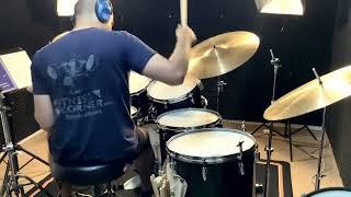 Alexino on a set of new old Gretsch Drums and new cymbals