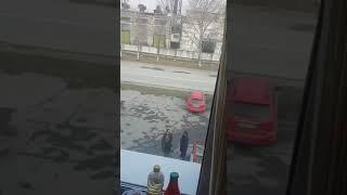 Культработники МБУ ЦНК "Радуга" г. Южно-Сахалинска, курящие под окнами "Радуги" VID 20171018 WA0008
