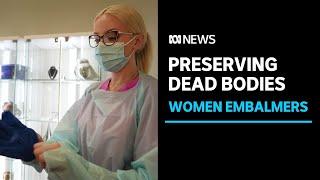 Queensland's youngest embalmer found her calling in funerals | ABC News