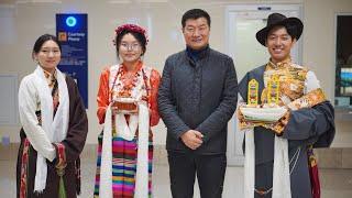 Sisur Lobsang Sangay Welcomed by Minnesota Tibetans @Airpot