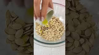 Roasted Pumpkin Seeds  #pumpkin #halloween #recipe #pumpkinseeds #cooking