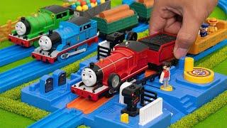 Thomas the Tank Engine Plarail Crossing station course and Big Mountain | TOMY FANCLUB