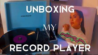 Unboxing my CROSLEY RECORD PLAYER AND FIRST VINYL!!