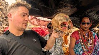 Hanging Out With Cannibals in Varanasi 