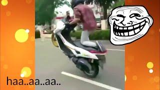 Funny fall down - Jatuh Ngakak