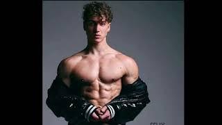 Felix Fox's Fitness Odyssey | Unveiling the Charisma of Green Eyes and Curly Brown Hair