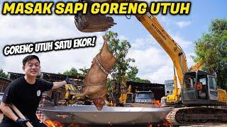 SATU EKOR SAPI 250 KILO DIGANTUNG EXCAVATOR GORENG UTUH!