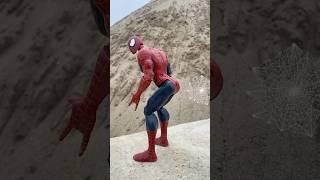 Spidey vs Hulk | Spidey Attack Batman | Marvel Toys