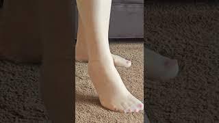 I style my Gio fully fashioned stockings to show you the fit and finish