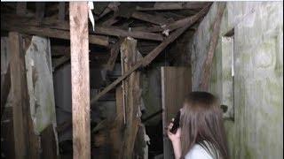 #107 Abandoned House  Something living in drywall watching us. O.O