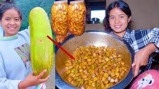 our village organic food || sumnima cooks cucumber pickle || sumnima Rai @SumnimaRaini