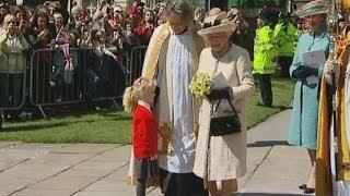 Queen receives warm welcome in Chelmsford