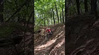 2023 05 01 MTB 여성 라이더의 광교산 급사면 다운