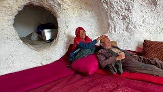 Happiness a Grandchild Brings to Sick Grandpa| Old Lovers, Village life Afghanistan