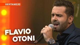 Flavio Otoni canta no Aparecida Sertaneja