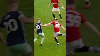 Last-minute McTominay double saves Man Utd