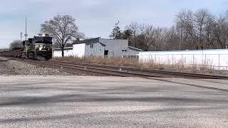 A NS gondola train!