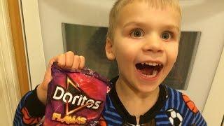 Twins Love Flamas Doritos