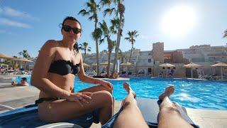 Rozkminy przy basenie / Hurghada Egipt Hotel Albatros Citadel Resort