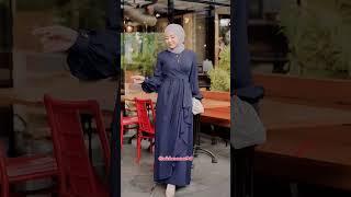 Warna Jilbab Yang Cocok Untuk Gamis Navy