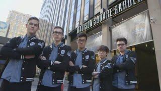 Welcome to NA LCS Summer 2015 Playoffs Grand Finals - TSM vs CLG in Madison Square Garden!