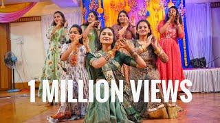 Mehndi dance beautifully performed by bride's friends | Wedding dance | Mehndi hai rachne wali |