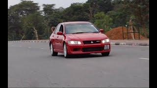 2002 Mitsubishi Lancer Evolution 7 Startup & Review