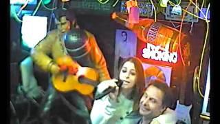 Heli singt  weil ich ein mädchen bin im Karaoke Fun Pub Stuttgart http://www.funpub.de