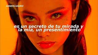 Es Un Secreto (Remix) - Plan B Ft. Tego Calderón (Letra)