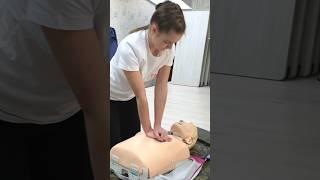 Как дети могут оказывать первую помощь