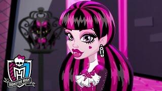 Maratonul personajului Draculaura | Monster High