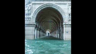 Venice flooding at historic levels during high tide