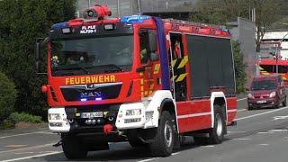 [FEUERWEHR PLETTENBERG] Verschiedene Einsatzfahrten von Feuerwehr und Rettungsdienst in Plettenberg