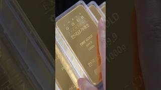 The process of making 99.99% pure gold bars into mini gold bars. Korea Gold Exchange