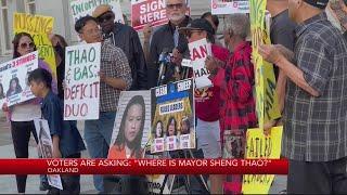 Oakland residents call on mayor to resign