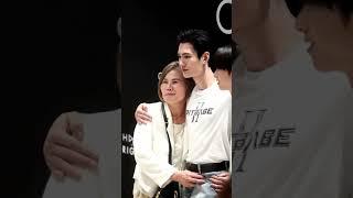 Pooh gave Pavel space so Pavel could take a picture with his mom,But Pavel#ppoohkt#pavel#poohpavel