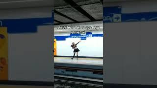 otaku bailando en el metro #animeshorts #noticiasanime #anime #japon #animeseries #otaku #viral#ani