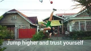 Sepaktakraw roll spike