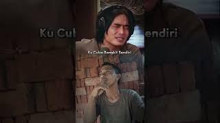 Di saat kernyitak bata hujan... #lucu #hiburankocak #ngakak #hiburanlucu #carly