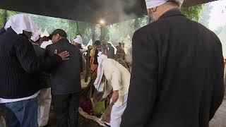 PM Narendra Modi attends last rites of former PM Manmohan Singh