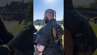 Ragnar Lothbrok Walking in Public #fashion #costume #ragnarlothbrok #reactionvideo #reaction #women