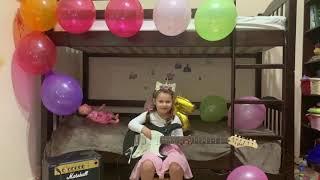 Eva - Baby Shark(music by Leo Moracchioli)
