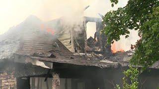 Scene video firefighters hurt in Southwest Detroit vacant house collapse