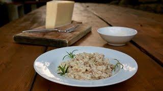 How to Make an Easy Sausage Meat Risotto 'con Tastasal' | Pasta Grannies